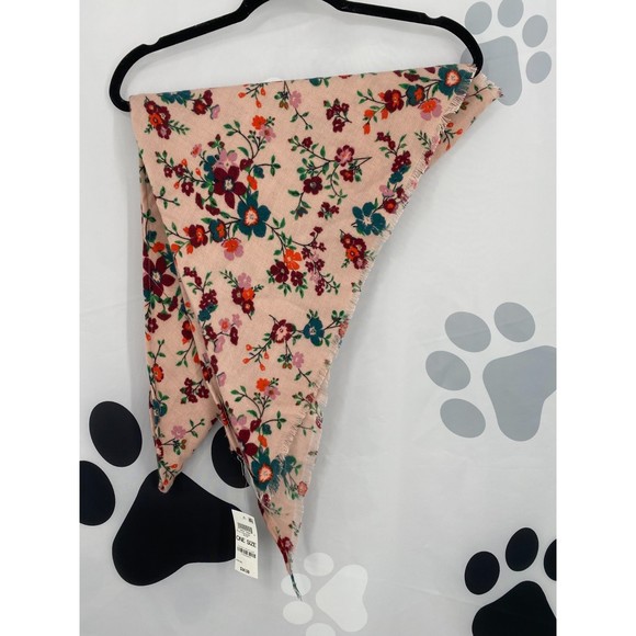 Inc NWT International Concepts Floral Print Triangle Scarf Fringe Blush OS New - Picture 4 of 9